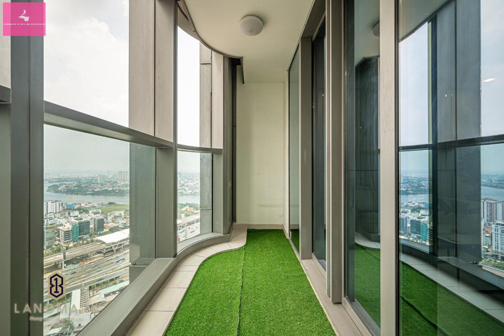 Landmark 81 Skyline Residences Apartment *